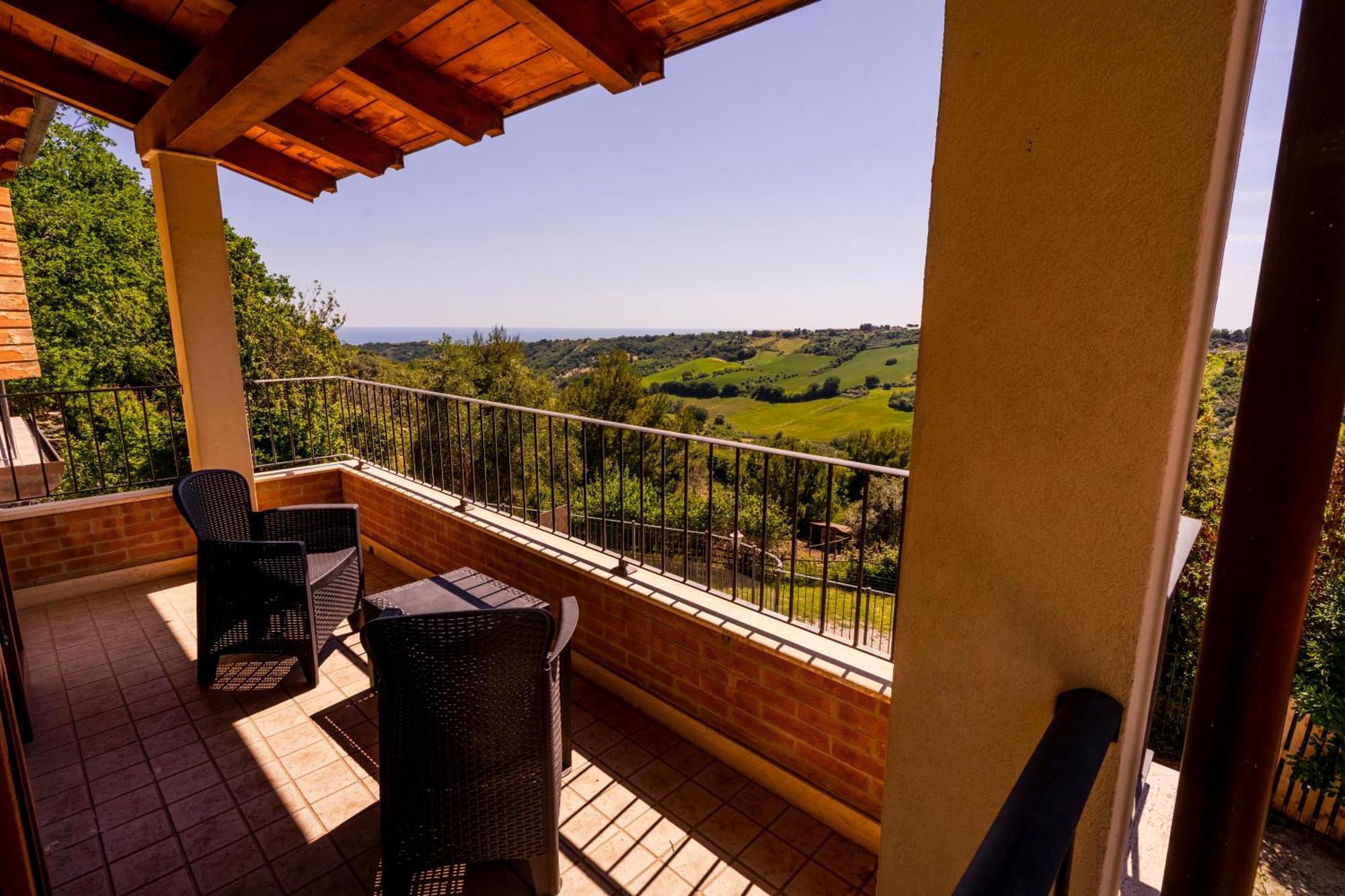Casa Jo - Country Home With Sea View And 3 Private Ensuite Rooms Lapedona Esterno foto