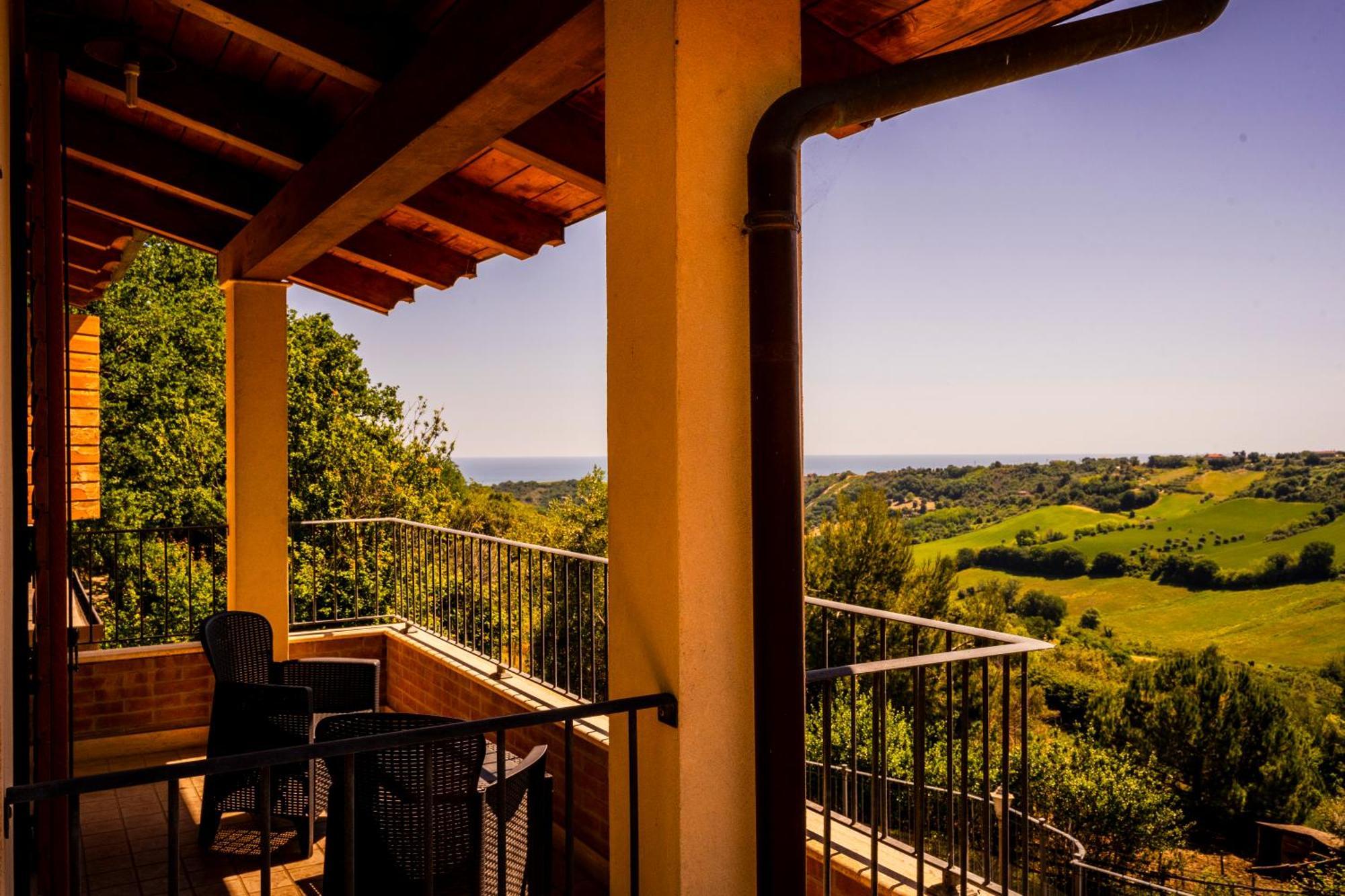 Casa Jo - Country Home With Sea View And 3 Private Ensuite Rooms Lapedona Esterno foto