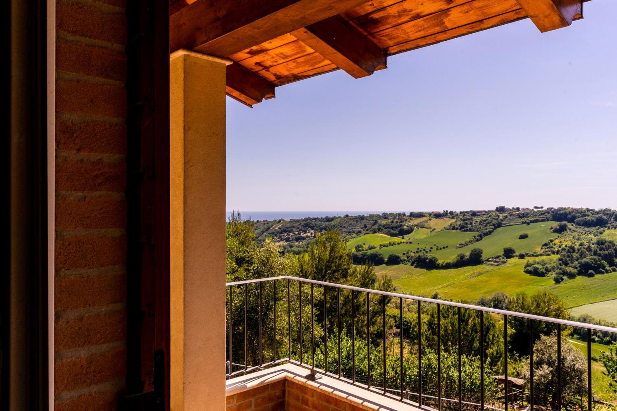 Casa Jo - Country Home With Sea View And 3 Private Ensuite Rooms Lapedona Esterno foto