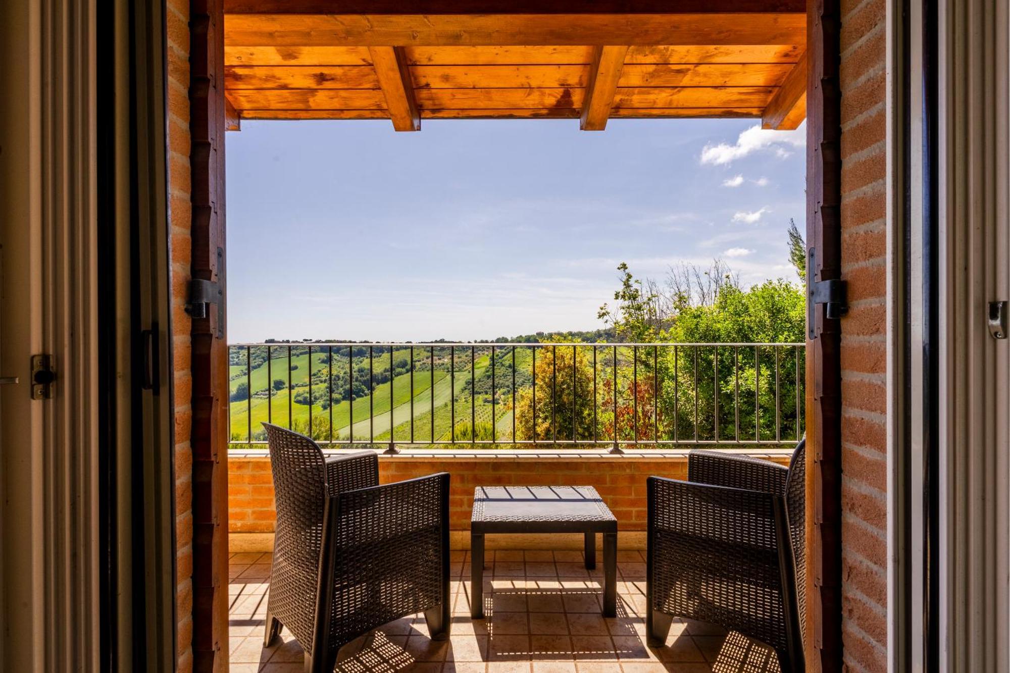 Casa Jo - Country Home With Sea View And 3 Private Ensuite Rooms Lapedona Esterno foto